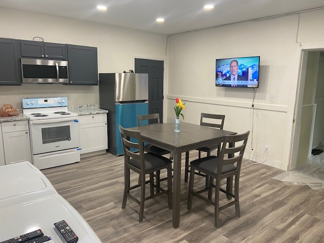Kitchen dining room - 110 N 300 E