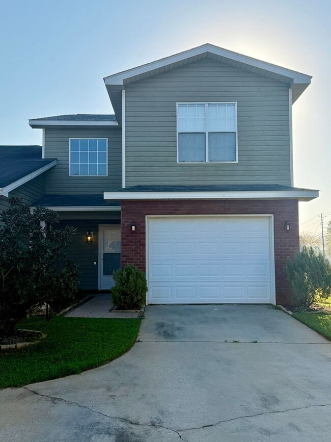 Building Photo - 106 Winterberry Way