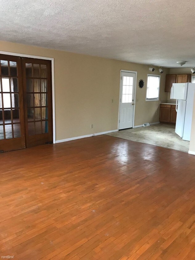 Primary Photo - 3 br, 1 bath House - 2227 Stanley Ave