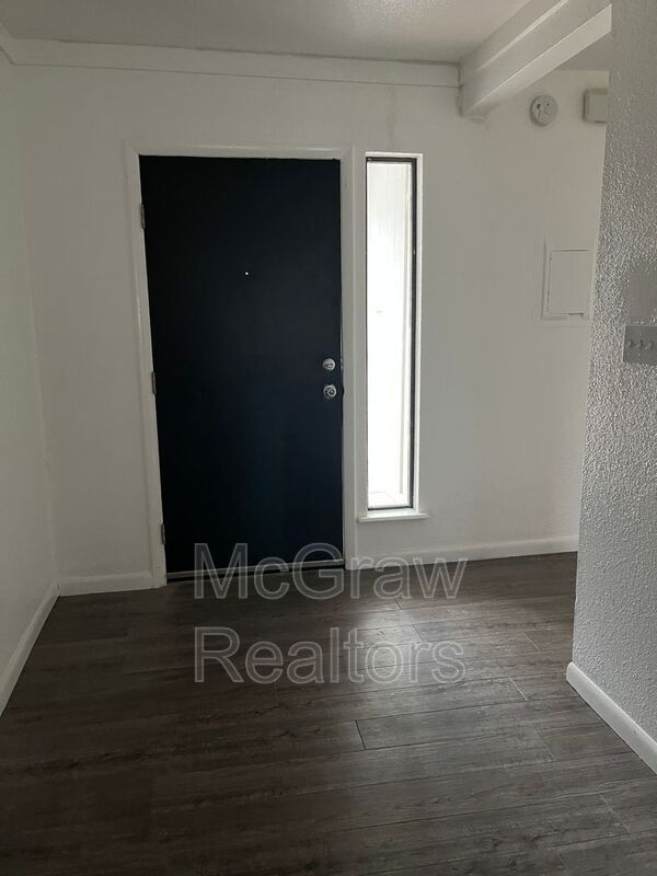 Foto del edificio - 118 E 18th St