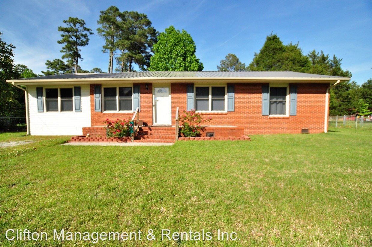 Primary Photo - 3 br, 1.5 bath House - 105 Pine Cone Lane