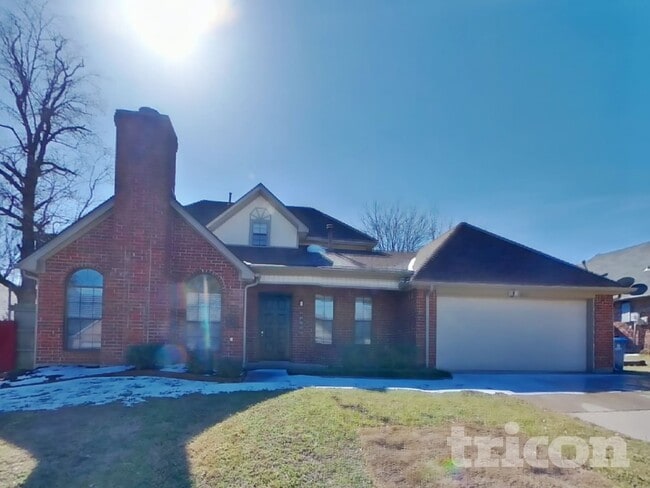 Building Photo - 8406 Americas Cup