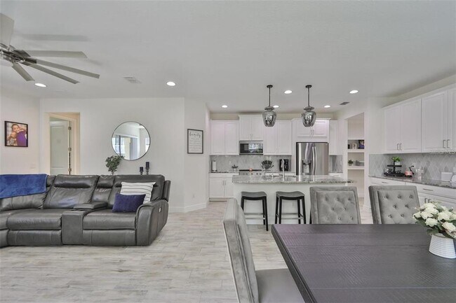 Building Photo - 6222 Scarlet Darter Wy
