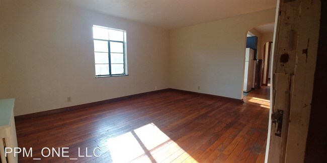 Foto del edificio - 1627 Summit Rd