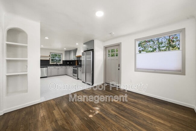 Building Photo - 4512 N Orchard St