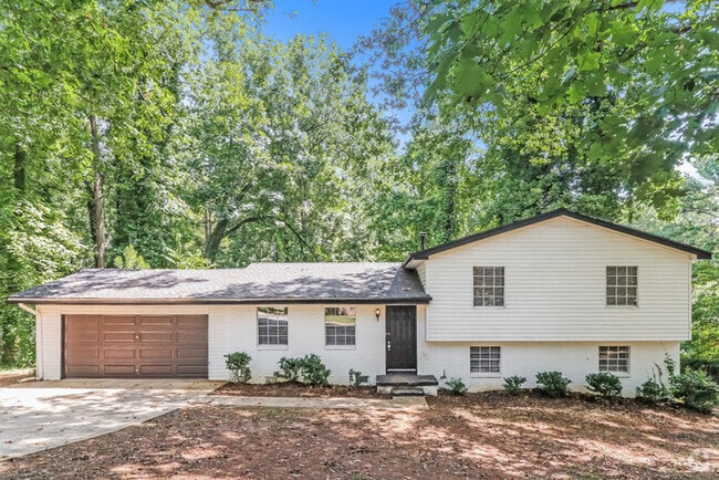 Building Photo - 203 Lucan Way