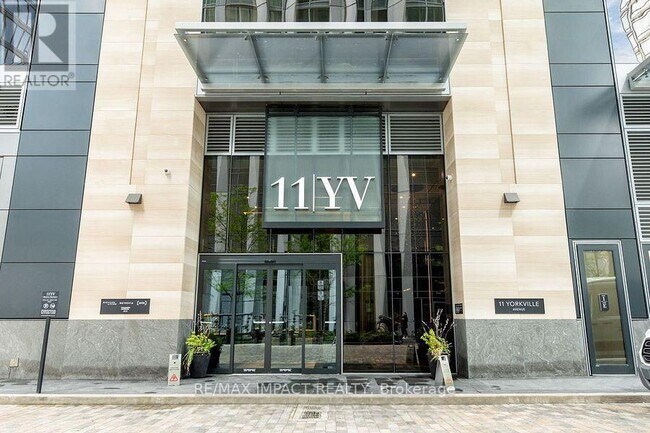 Photo du bâtiment - 11-4611 Yorkville Ave