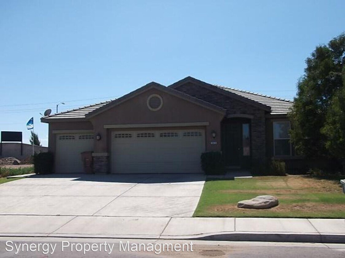 5 br, 2 bath House 7013 Sparkler Way House for Rent in Bakersfield