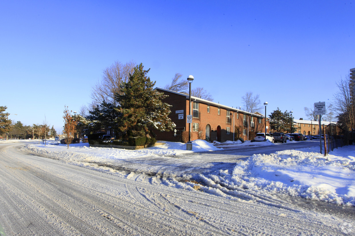 Photo du bâtiment - Woburn Village