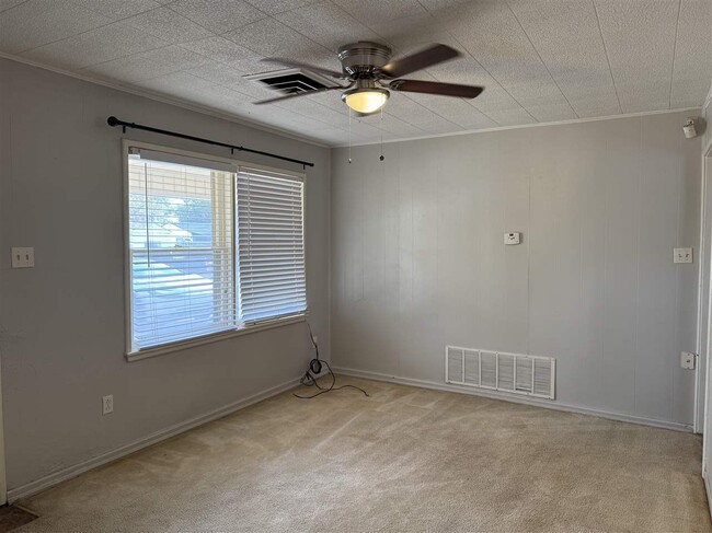 Building Photo - 2815 SW I Ave