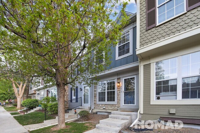 Foto del edificio - Charming 3BR Townhome in Centennial