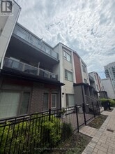 Building Photo - 50 Orchid Pl Dr