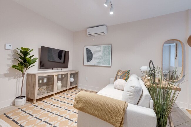 Photo du bâtiment - 4050 Chem. de Trafalgar