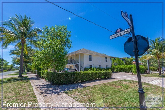 Foto del edificio - 1555 Blue Point Ave