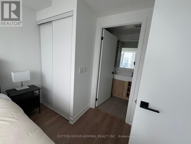 Photo du bâtiment - 319 Jarvis St