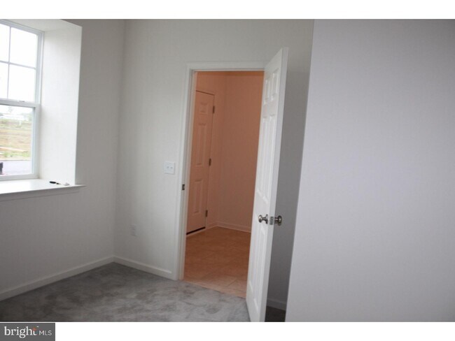 Foto del edificio - 151 Tidbury Crossing