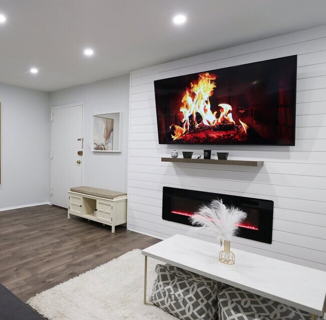 Building Photo - 2912 Kings Chapel Rd