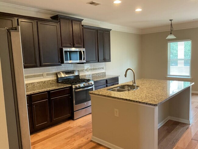 Building Photo - 138 Cherokee Reserve Cir