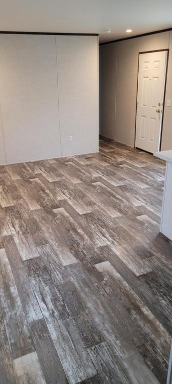 Foto principal - 325 W Market St