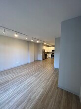 Building Photo - 331 S Wells St