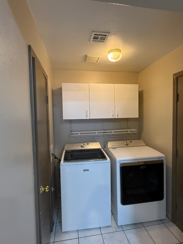 Building Photo - 812 Angel Star Ln