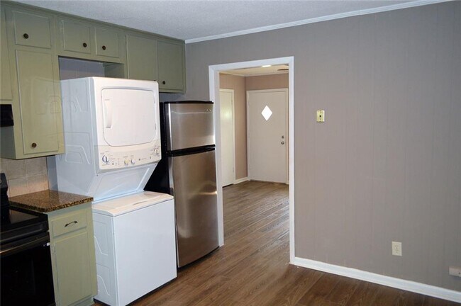 Building Photo - 8859 E Main St