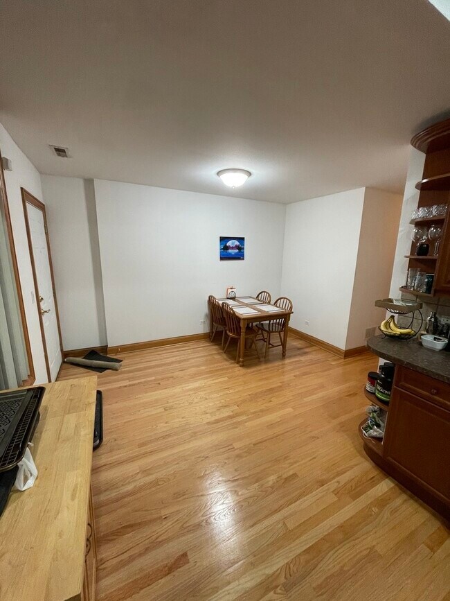 Foto del edificio - 3734 N Sheffield Ave