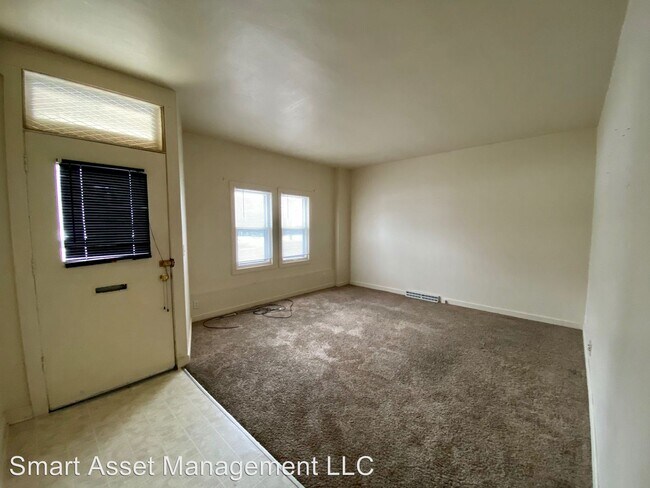 Building Photo - 1412 N 68th St
