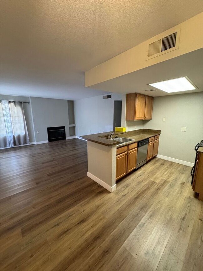 Building Photo - Charming 2 bedroom in Starr Pass
