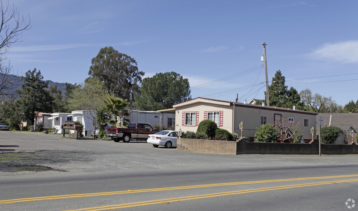 341 St Helena Hwy S, Saint Helena, CA 94574 Apartments in Saint