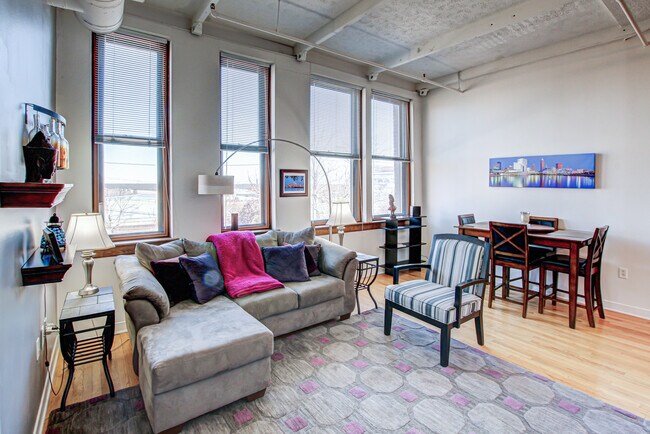 Foto del edificio - 1133 W 9th St