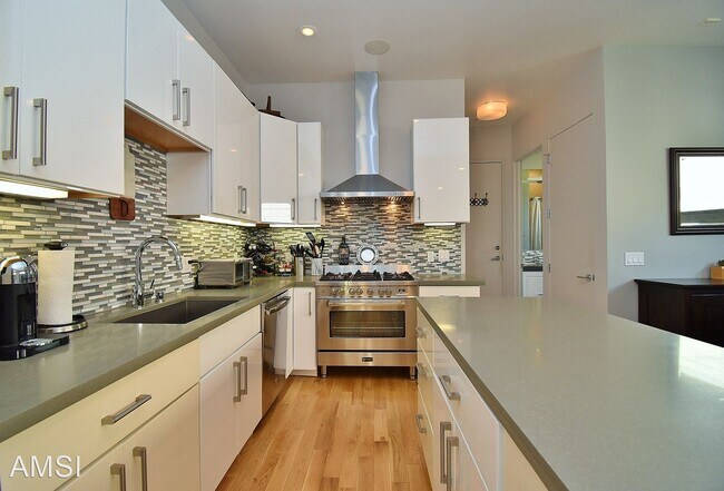 Foto del edificio - 2 br, 2 bath House - 1504 Jackson Street #2