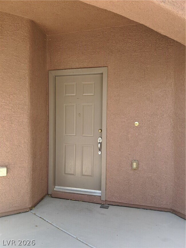 Building Photo - 7437 Ravines Ave