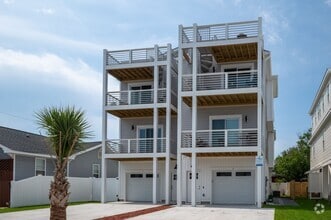 Building Photo - 203 Texas Ave