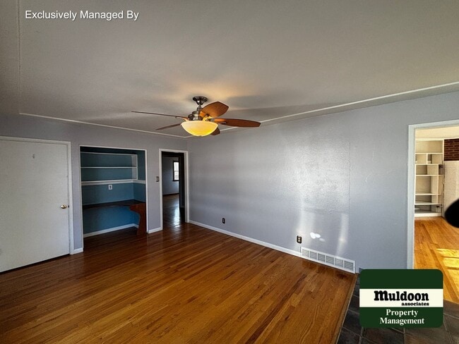 Foto del edificio - Available now! Beautiful 4 bedroom home with garage! Near downtown.