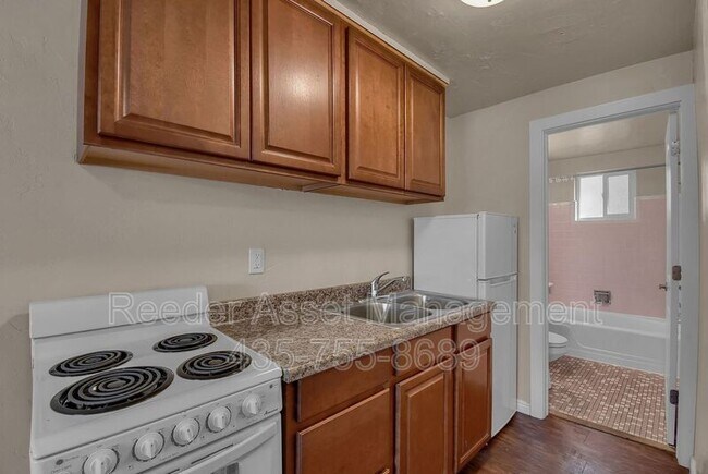 Building Photo - 55 E 500 N