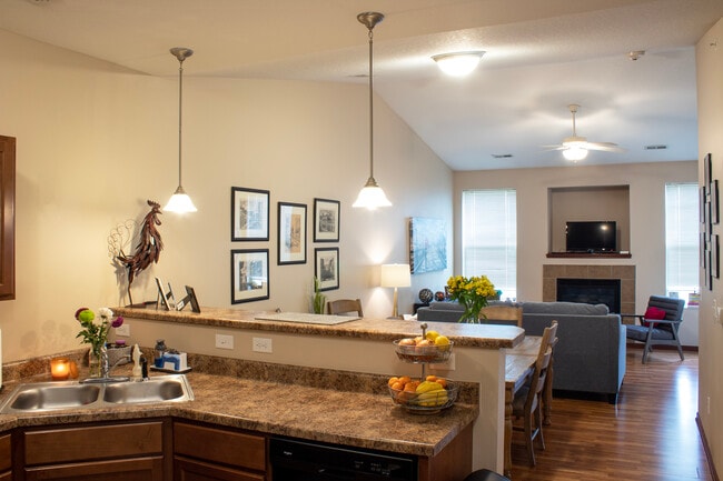 1 habitación: Comedor y cocina 2 - Woodland Reserve Apartments