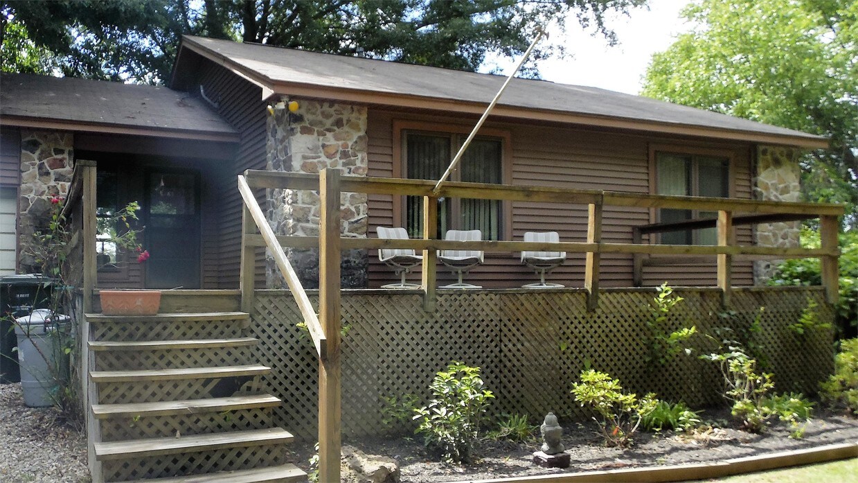 Primary Photo - 4400 Mebane Rd