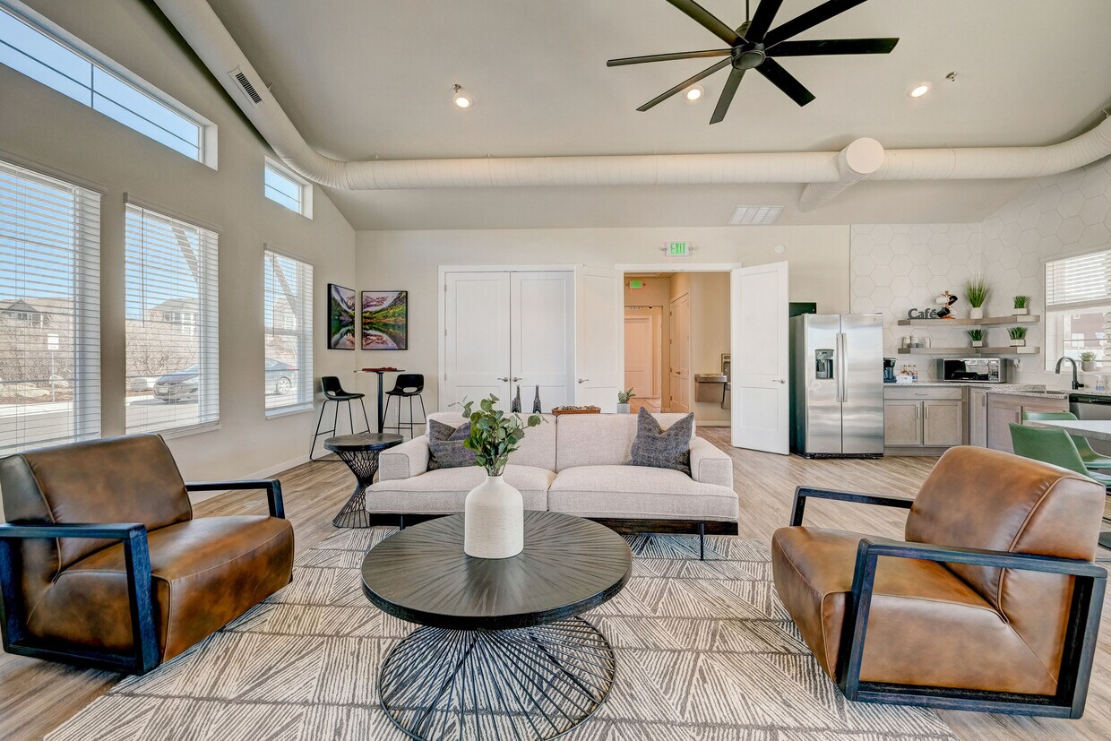 Canvas at Castle Rock Rentals in Castle Rock at 300 Canvas Ridge Ave