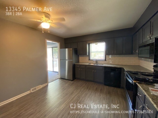 Building Photo - 13345 Palmer Ave