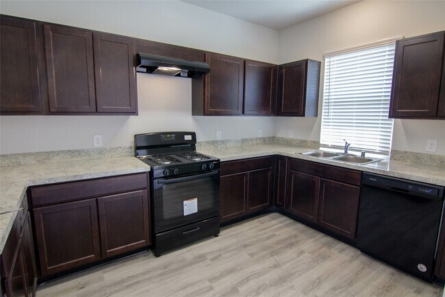 Foto del edificio - 5627 Hawksbury Creek Trail