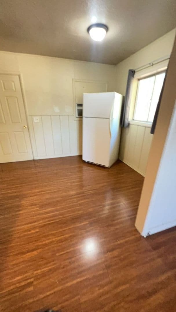 Building Photo - 2802-2802 NW Highland Ave