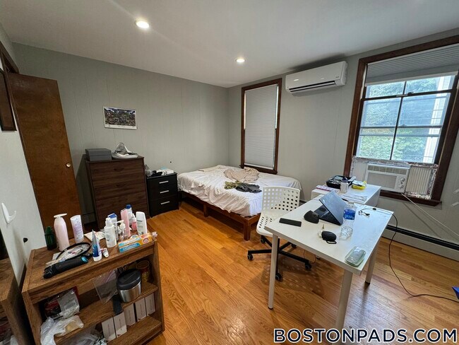 Foto del edificio - 230 Brookline St
