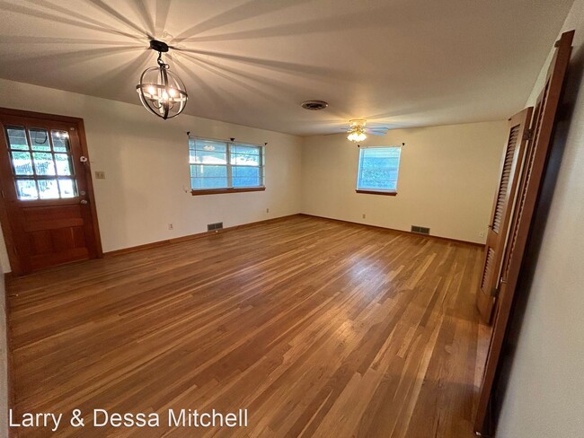 Building Photo - 3 br, 2 bath House - 3424 Marion