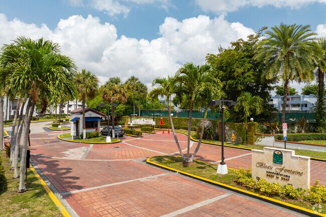 Foto del edificio - Bleau Fontaine Condominiums