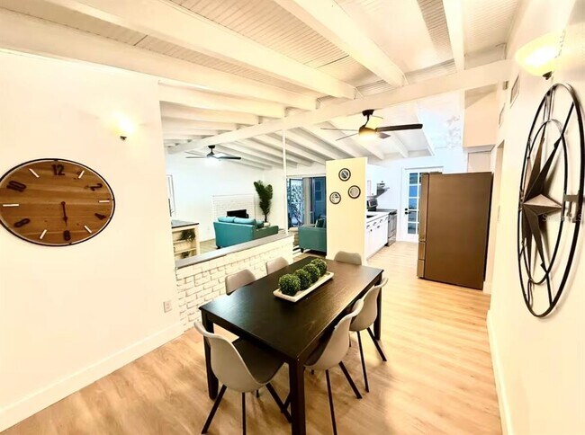 Foto del edificio - 2446 Shelley St