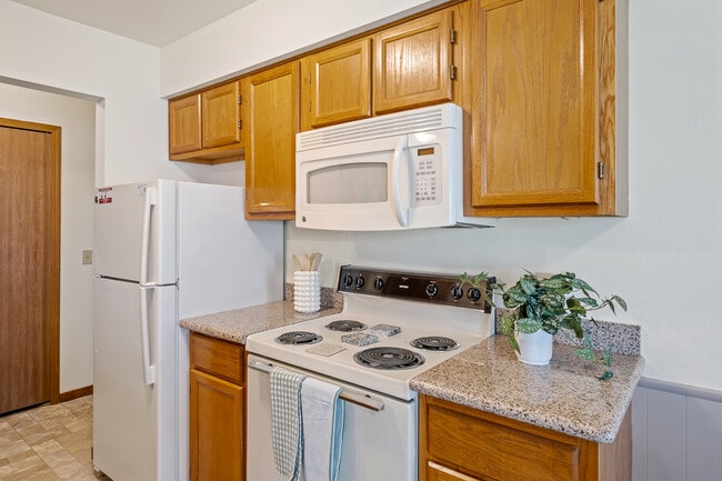 Building Photo - Brookmeadow Apartments