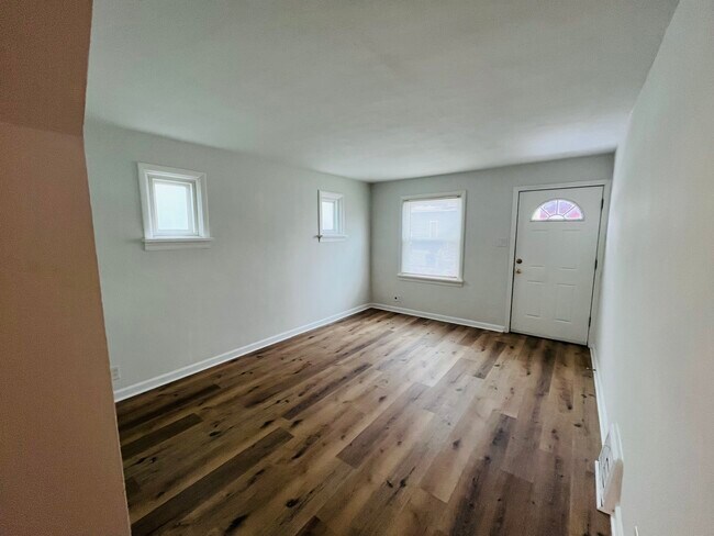 Foto del edificio - 4936 Hummelsheim Ave