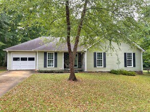 Building Photo - 300 Pebble Creek Dr