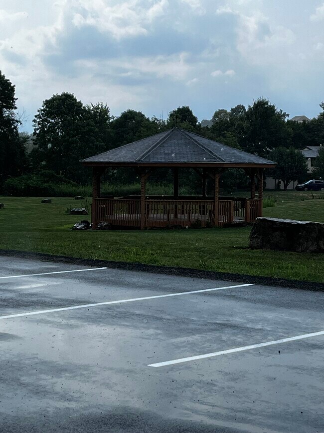 Building Photo - 403 Cattail Dr